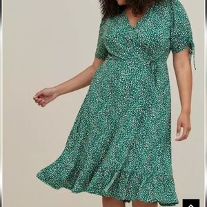 Torrid 1X A Line Midi Wrap Dress Green Short sleeve Spring Summer
